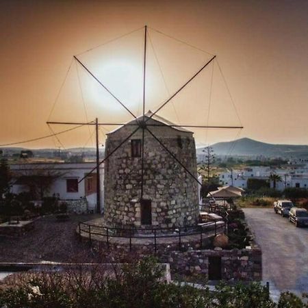 Апартаменти The Windmill Адамас Екстер'єр фото